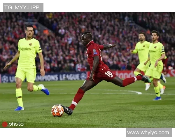 欧冠烽火：加图索的怒火与卡卡的闪耀，一场载入史册的红黑奇迹！